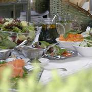 Buffet im Garten